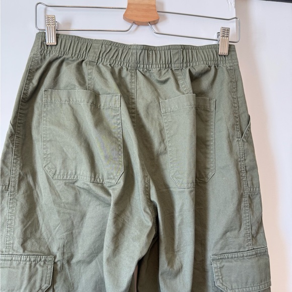 Abercrombie & Fitch Olive Cargo Pants - Picture 9 of 9
